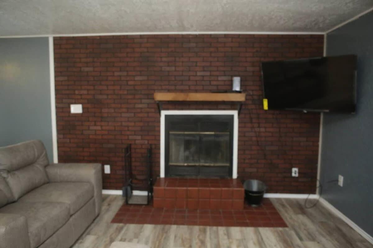 1 Bedroom With A Fireplace Close To Base ลอว์ตัน ภายนอก รูปภาพ