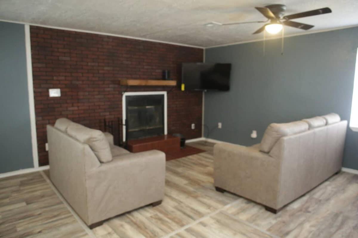 1 Bedroom With A Fireplace Close To Base ลอว์ตัน ภายนอก รูปภาพ